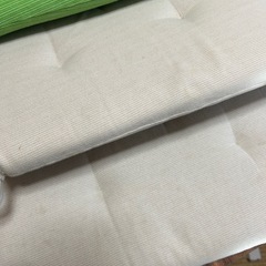 JUSTINA ユスティーナ チェアパッド 42/35x40x4 cm ４枚セットの画像
