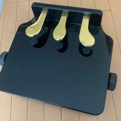 ピアノ　補助ペダル