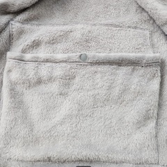 ニトリ　着る毛布の画像