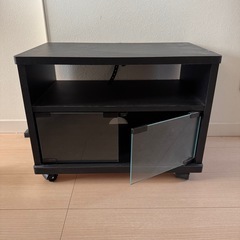 キャスター付きテレビ台　黒の画像