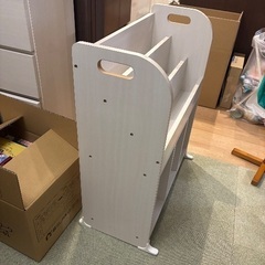 1000円　アイリスオーヤマ　絵本ラック　本棚　白　ホワイトの画像