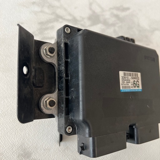 ジムニー　JB23W コンピュータ
