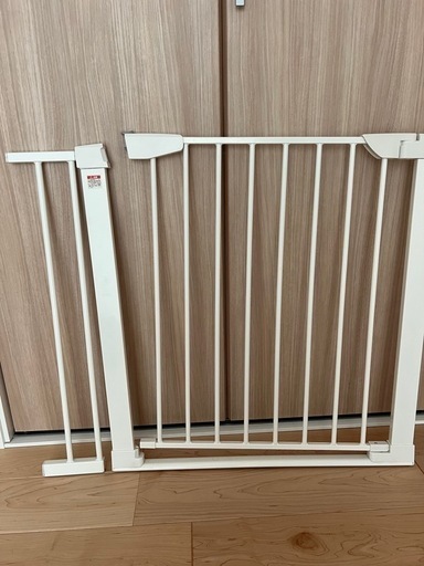ベビーゲート (せき) 葛飾のベビー用品《安全、保護グッズ》の中古あげます・譲ります｜ジモティーで不用品の処分