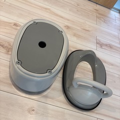 ステップ手すり付きおまるの画像