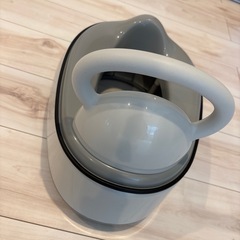 ステップ手すり付きおまるの画像