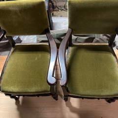 古い椅子2脚　ウグイス色　ベルベット　訳アリ　の画像