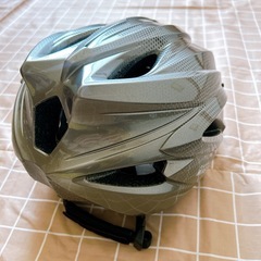 【決まりました】新品⭐️自転車ヘルメット ロードバイク MTB 両用 安全規格 LED バイザー付き　Mの画像