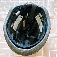 【決まりました】新品⭐️自転車ヘルメット ロードバイク MTB 両用 安全規格 LED バイザー付き　Mの画像