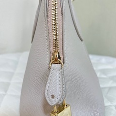 フルラ/FURLA バッグ 鞄VITTORIA/DOMEドーム型フォルムがオシャレな2WAYバッグの画像