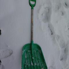 雪かきスコップ