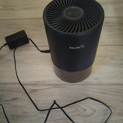 一人暮らし等 ライト付き除湿器