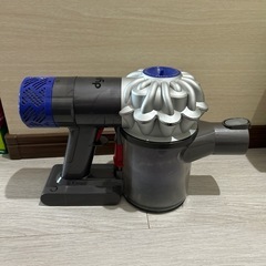 週明け廃品回酒にて破棄予定のため値下げいたします。ダイソン掃除機 - 掃除機