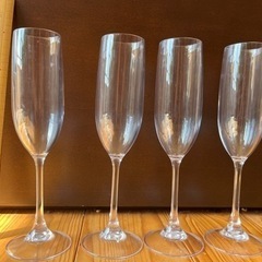 プラスチック製のグラス　4個