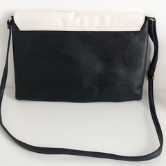 【中古品】薄型 クラッチバッグ  ショルダーバッグ モノトーン レディース バッグの画像