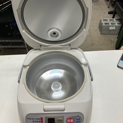 A2502-321 シャープ ジャー炊飯器 KS-F102-H 2001年製 通電確認済み 5.5合炊き キズ汚れ有りの画像