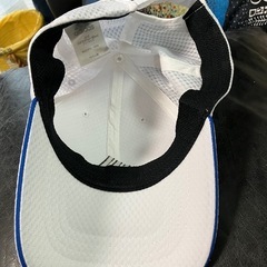 最終値下げ！販売今日迄！新品adidasスポーツキャップの画像