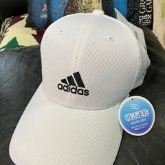 最終値下げ！販売今日迄！新品adidasスポーツキャップの画像