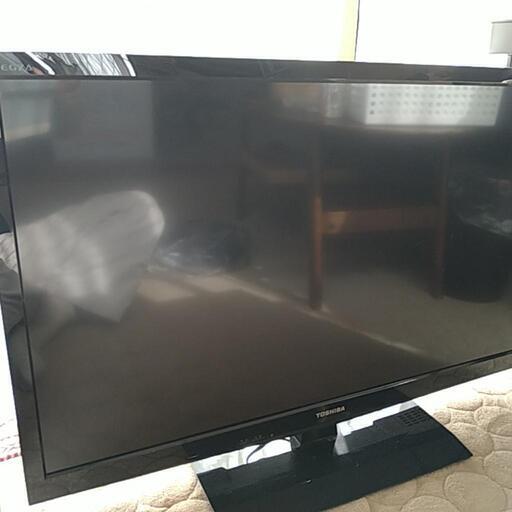お渡完了しました。東芝32インチ液晶テレビ