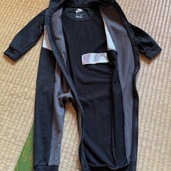 NIKEロンパの画像