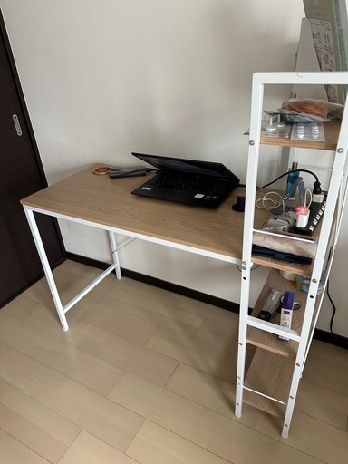 オフィスデスク(ラック付き) (ジャスティン) 美栄橋のオフィス用家具《机》の中古あげます・譲ります｜ジモティーで不用品の処分