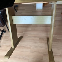 ダイニングテーブルの画像