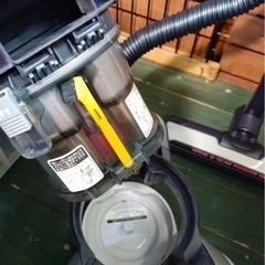 SHARP  電気掃除機 2018年製の画像
