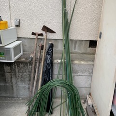 ✨無料✨家庭菜園支柱、農工具　ビニールシート
