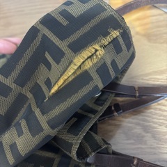 フェンディのハンドバック　修理出来る方の画像