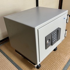 EIKO テンキー式耐火金庫 SSE-4 