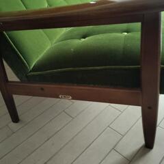 カリモク　ソファの画像