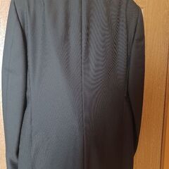 メンズスーツの画像