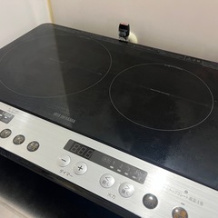 アイリスオーヤマ IHコンロ 2口 IHK-W12-B ブラック IRIS OHYAMA IHクッキングヒーター 二口 黒 据置型 IH調理器  電気コンロ - リビング館