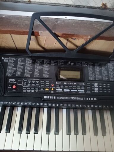 電子ピアノ