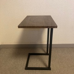 サイドテーブルの画像