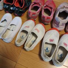 子ども　靴　上履き　ブーツ　長靴の画像