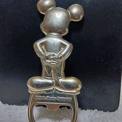 さらに最終値下げ、貴重！東京ディズニーランド　ミッキーマウス栓抜き（ゴールド）の画像