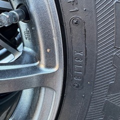 スタッドレスタイヤの画像