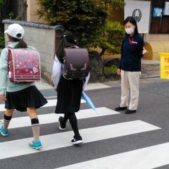 年間休日113日！無資格・未経験OK！賞与あり！休暇制度充実！グループホームの介護職の画像