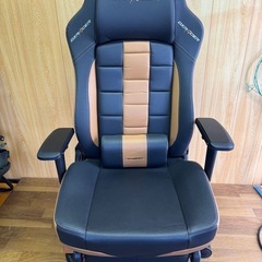 DXRacer キングサイズ　ゲーミングチェア