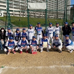 一緒にソフトボールができる人を募集しています