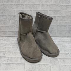 【３月末終了！】短ブーツ 22.5cm  温かい  灰色 グレー 