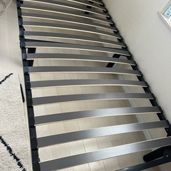 シングルベッドフレームマットレスの画像