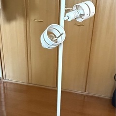 ニトリ　ライトスタンドの画像