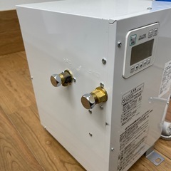 REW12B2BH　TOTO　電気温水器　ネット最安値 REW12B2BH TOTO 電気温水器 ネット最安値 TOTO 電気温水器 REW12B2BH