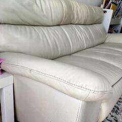 合皮３人掛けソファ   ベージュの画像