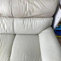 合皮３人掛けソファ   ベージュの画像
