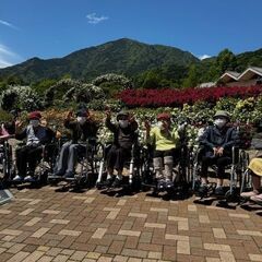 無資格・未経験でもしっかりサポートで安心スタート！週2日、4時間～OK！ケアスタッフの画像