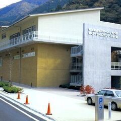 無資格・未経験でもしっかりサポートで安心スタート！週2日、4時間～OK！ケアスタッフの画像