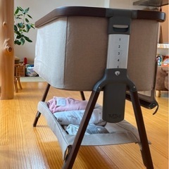 ベビーベッドの画像