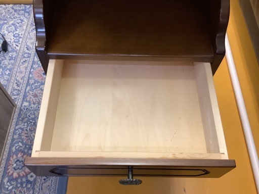 リサイクルサービス八光】幅36.5㎝カリモクアンティーク家具電話台コロニアル (八光)  鹿児島の収納家具《棚、シェルフ》の中古あげます・譲ります｜ジモティーで不用品の処分